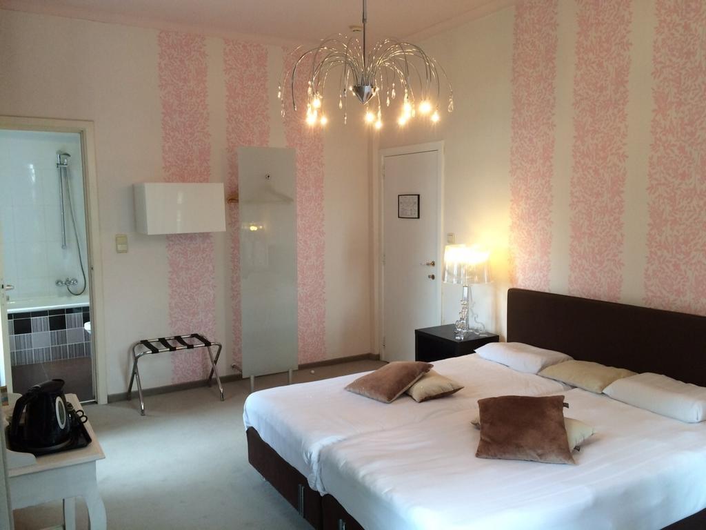 Kasteel Pietersheim Maastricht - Lanaken Hotel Room photo