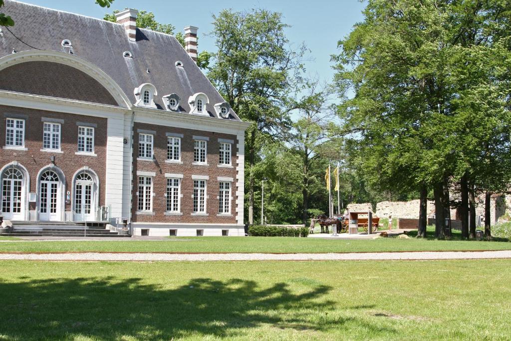 Kasteel Pietersheim Maastricht - Lanaken Hotel Exterior photo