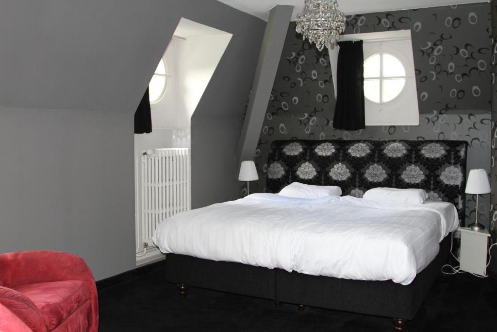 Kasteel Pietersheim Maastricht - Lanaken Hotel Room photo